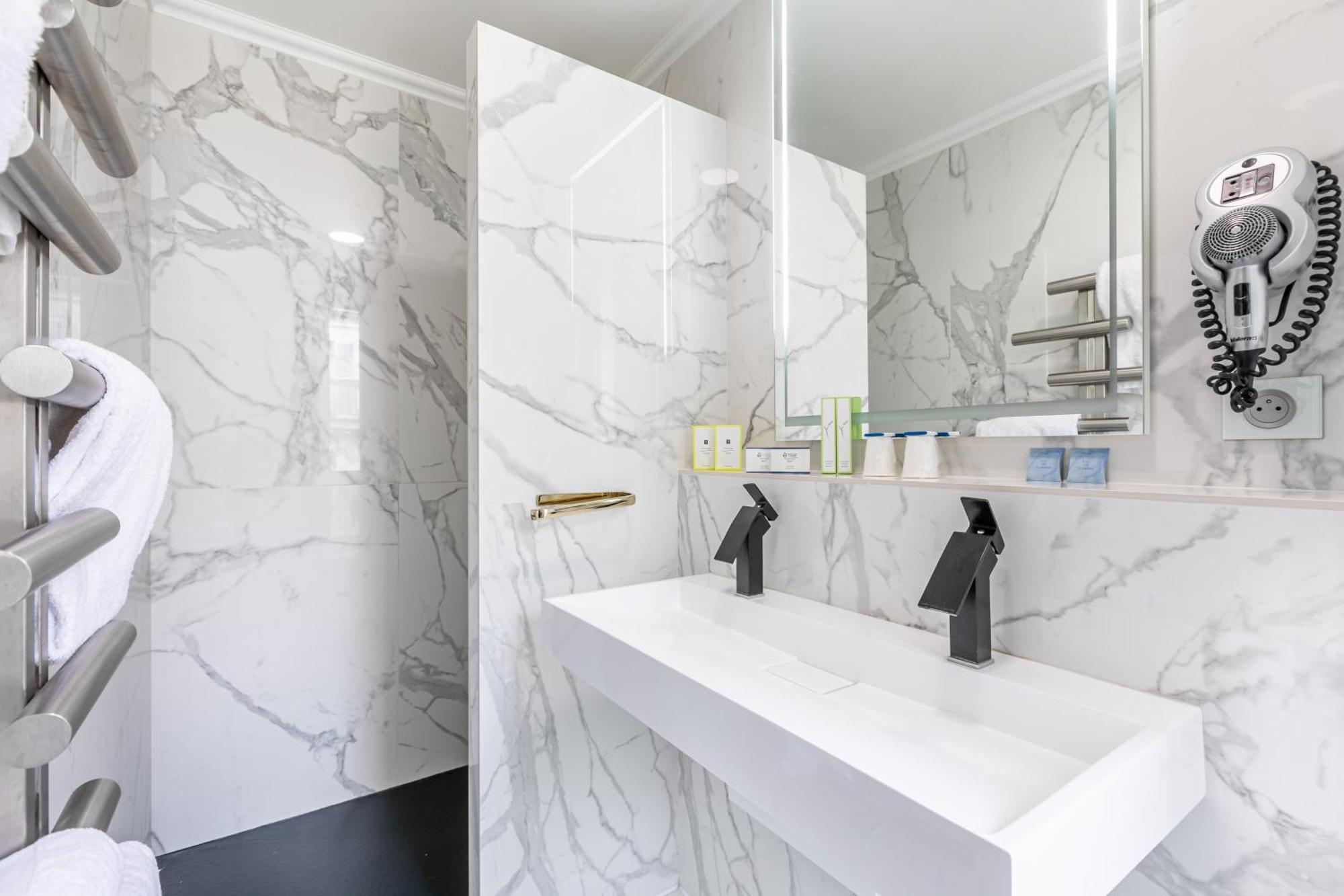 Hotel Bonaparte Paris Luaran gambar